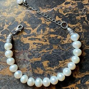 White Pearl woman bracelet